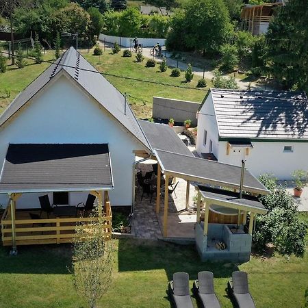 Borkuti Panzio Es Apartman Balatonszemes Exterior photo